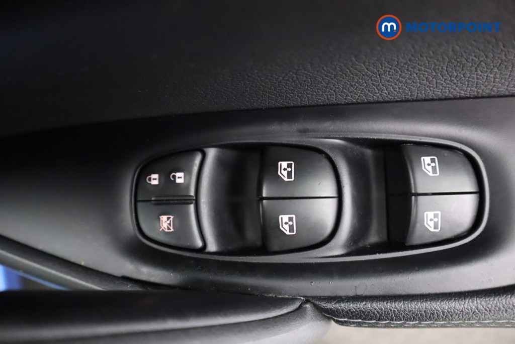 Nissan Qashqai Acenta Premium Manual Petrol SUV - Stock Number (1581532) - 22nd supplementary image