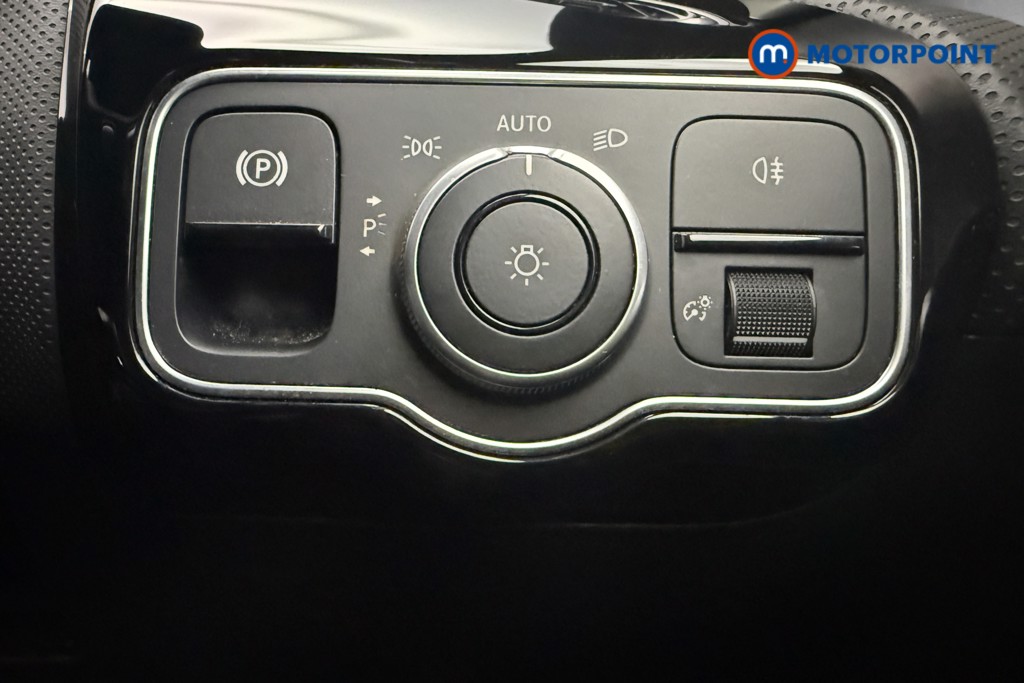 Mercedes-Benz CLA Amg Line Automatic Petrol Coupe - Stock Number (1585344) - 17th supplementary image