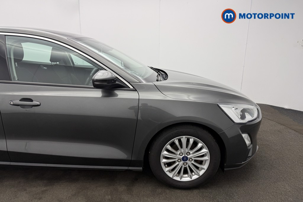 Ford Focus Titanium Automatic Petrol Hatchback - Stock Number (1585917) - 9th supplementary image