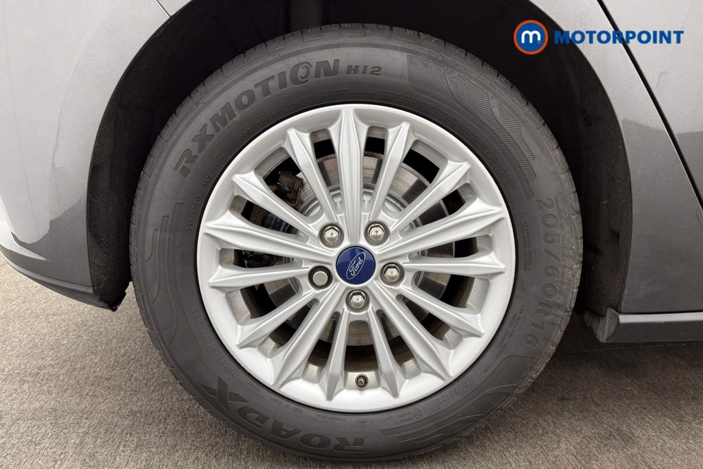 Ford Focus Titanium Automatic Petrol Hatchback - Stock Number (1585917) - 12th supplementary image