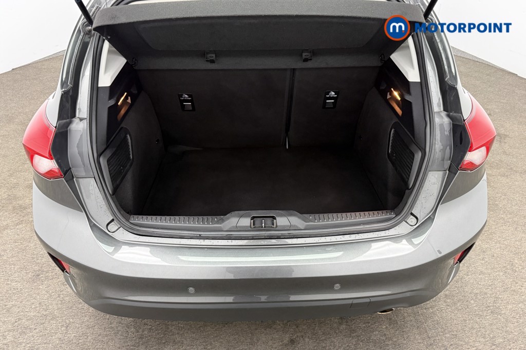 Ford Focus Titanium Automatic Petrol Hatchback - Stock Number (1585917) - 17th supplementary image