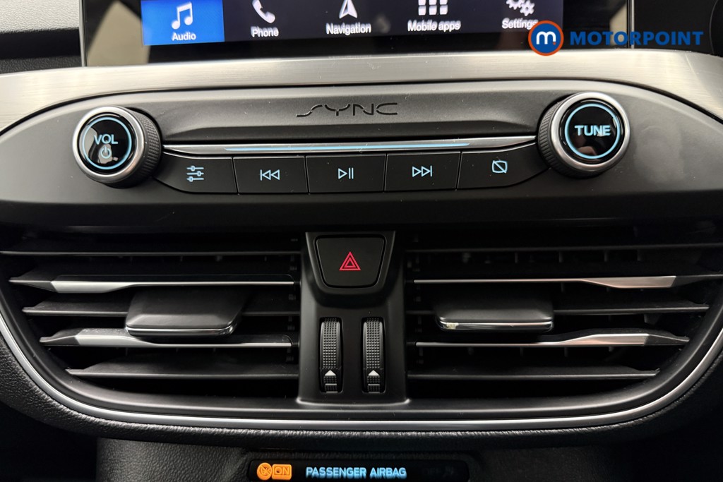 Ford Focus Titanium Automatic Petrol Hatchback - Stock Number (1585917) - 27th supplementary image