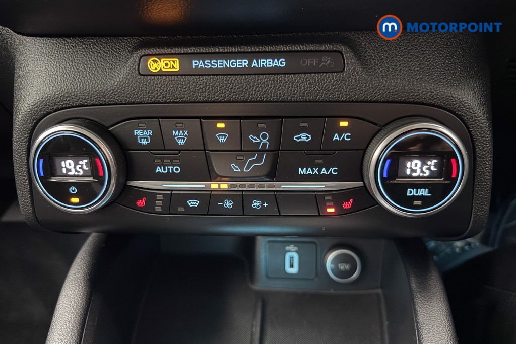 Ford Focus Titanium Automatic Petrol Hatchback - Stock Number (1585917) - 28th supplementary image