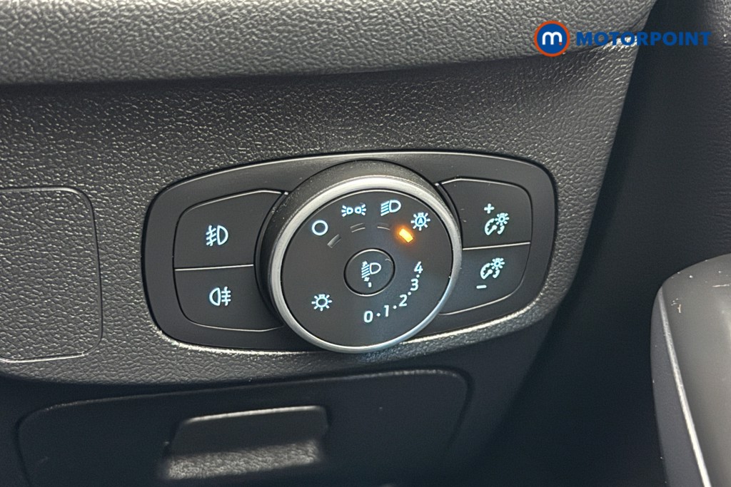 Ford Focus Titanium Automatic Petrol Hatchback - Stock Number (1585917) - 32nd supplementary image