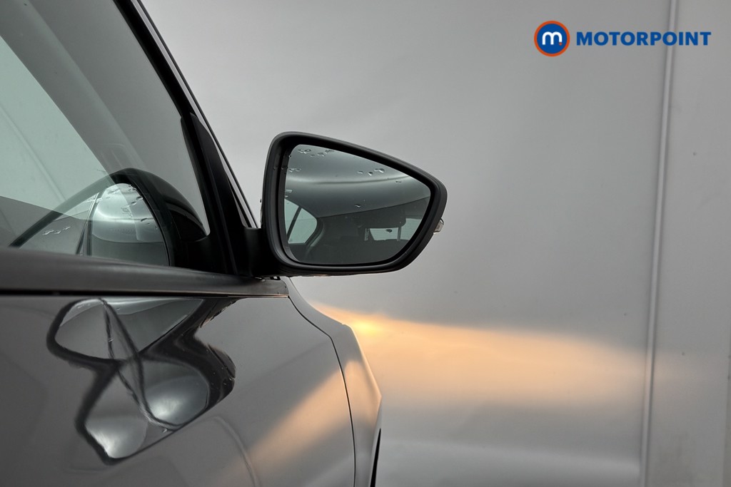 Ford Focus Titanium Automatic Petrol Hatchback - Stock Number (1585917) - 33rd supplementary image