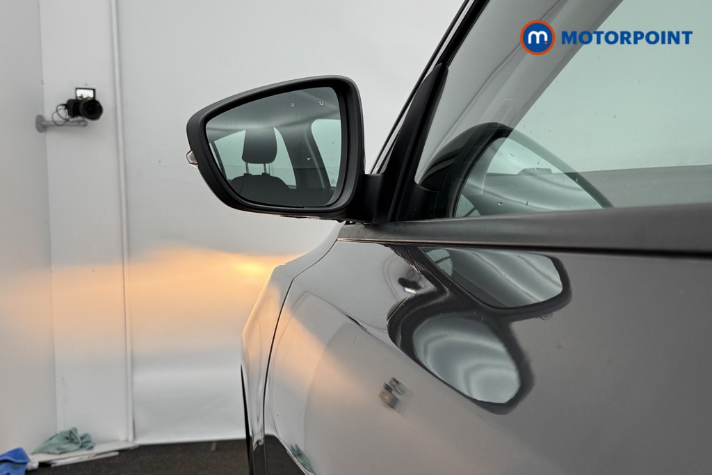 Ford Focus Titanium Automatic Petrol Hatchback - Stock Number (1585917) - 34th supplementary image