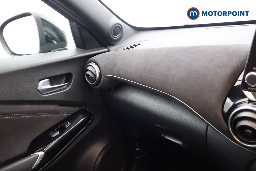 Nissan Juke Tekna-Plus Automatic Petrol-Electric Hybrid SUV - Stock Number (1587978) - 11th supplementary image