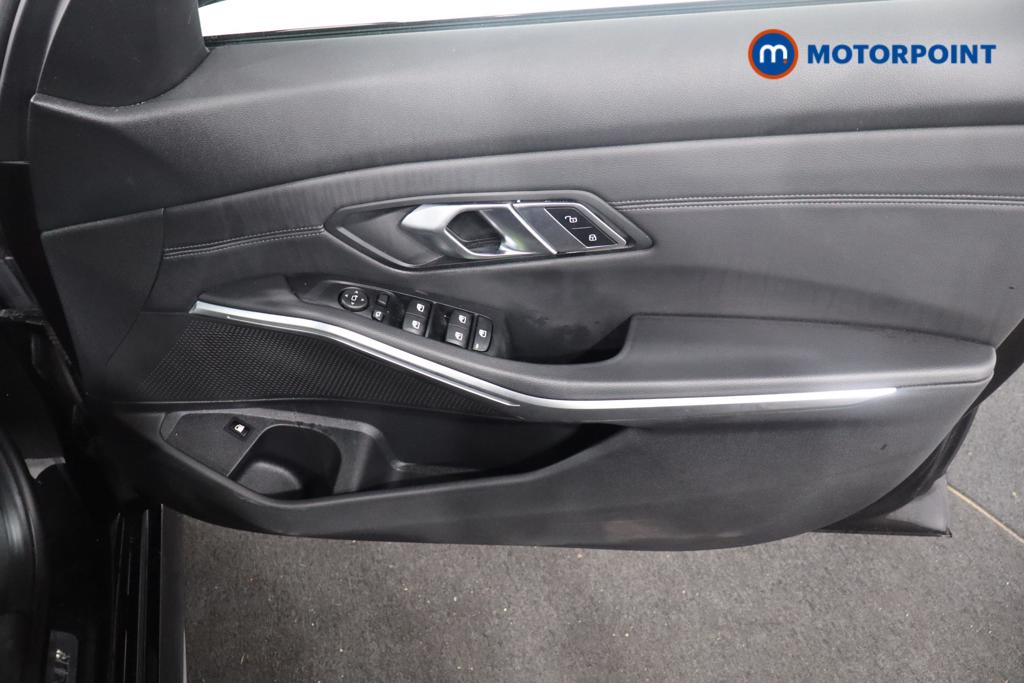BMW 3 Series M Sport Automatic Petrol Plug-In Hybrid Saloon - Stock Number (1592642) - 10th supplementary image