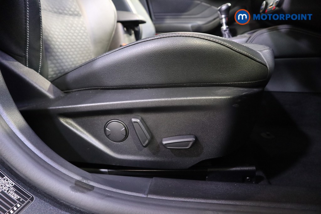 Ford Focus Titanium X Edition Manual Petrol Estate - Stock Number (1592989) - 17th supplementary image