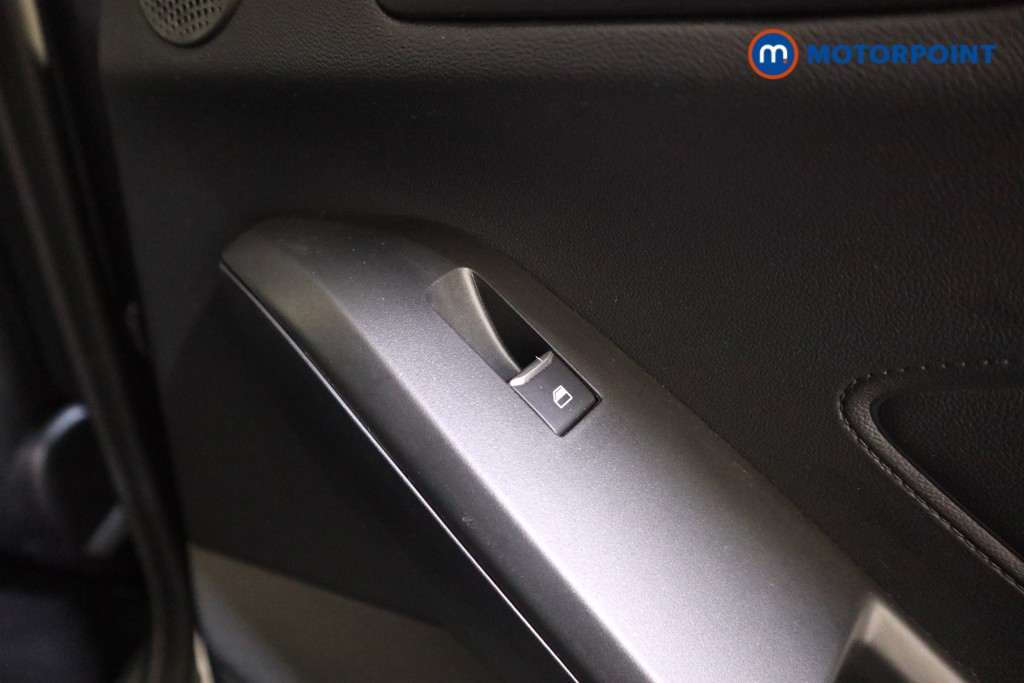 Ford Focus Titanium X Edition Manual Petrol Estate - Stock Number (1592989) - 21st supplementary image