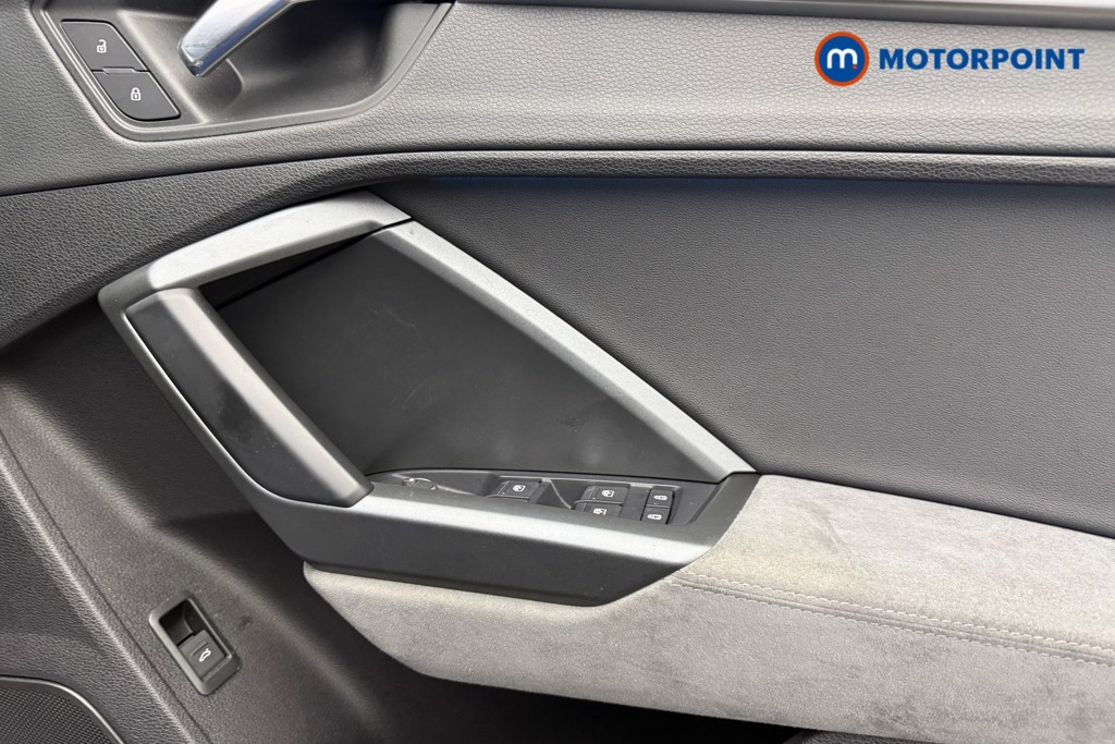 Audi Q3 Edition 1 Manual Petrol SUV - Stock Number (1595159) - 18th supplementary image
