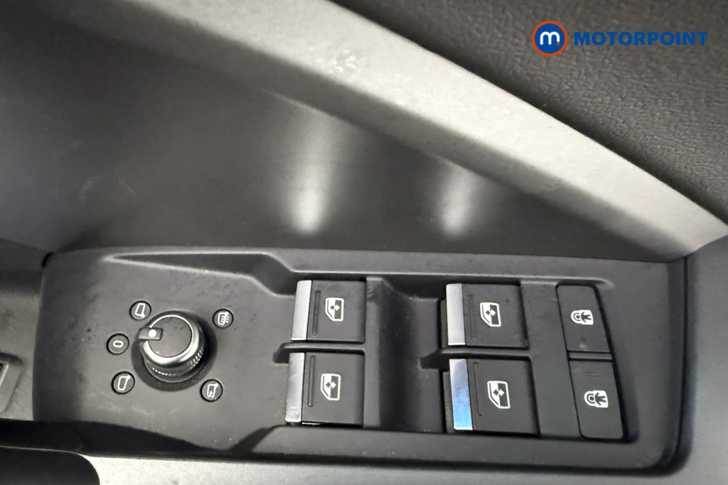 Audi Q3 Edition 1 Manual Petrol SUV - Stock Number (1595159) - 19th supplementary image