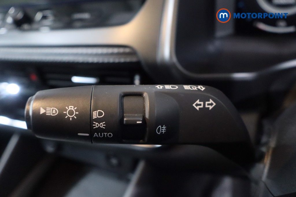 Nissan Qashqai N-Connecta Automatic Petrol-Electric Hybrid SUV - Stock Number (1595278) - 14th supplementary image