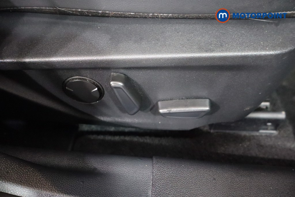 Ford Focus Active X Automatic Petrol Hatchback - Stock Number (1595547) - 21st supplementary image