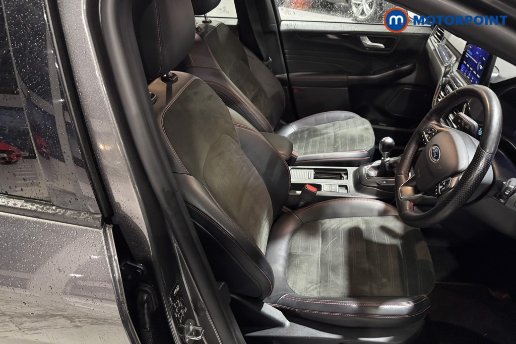 Ford Kuga St-Line Edition Manual Petrol SUV - Stock Number (1595934) - 7th supplementary image