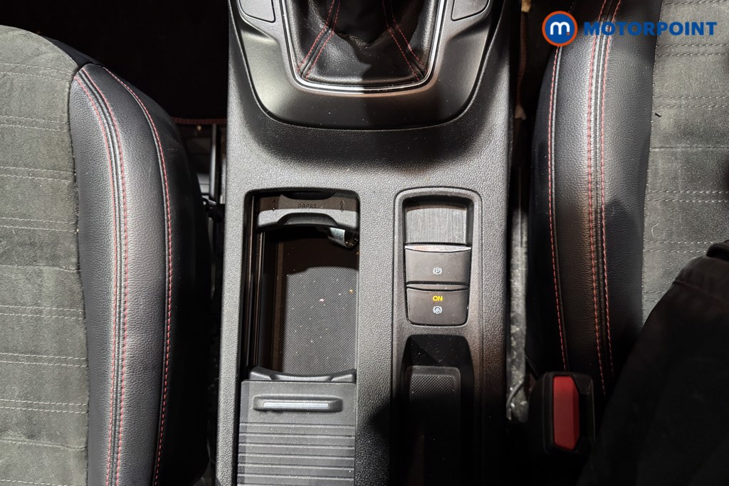 Ford Kuga St-Line Edition Manual Petrol SUV - Stock Number (1595934) - 19th supplementary image