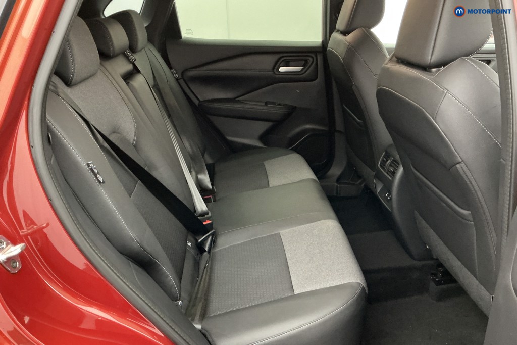 Nissan Qashqai N-Connecta Manual Petrol SUV - Stock Number (1596874) - 5th supplementary image