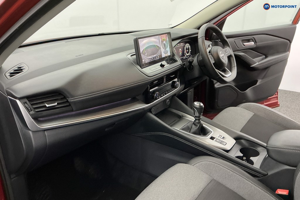 Nissan Qashqai N-Connecta Manual Petrol SUV - Stock Number (1596874) - 9th supplementary image