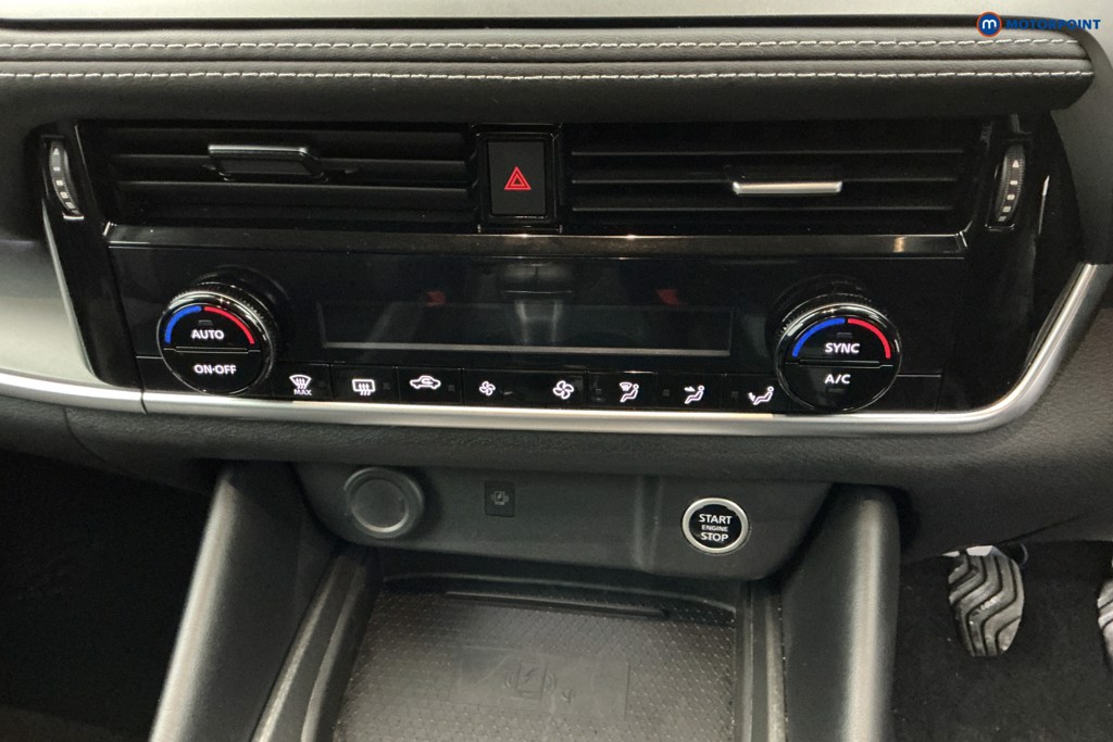 Nissan Qashqai N-Connecta Manual Petrol SUV - Stock Number (1596874) - 18th supplementary image