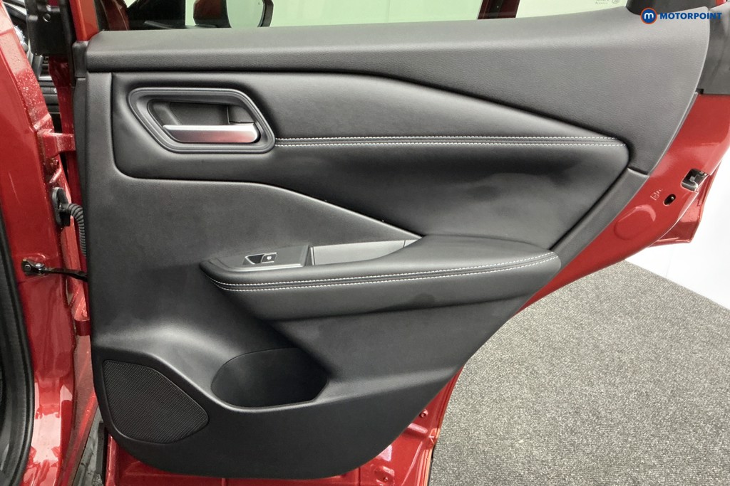Nissan Qashqai N-Connecta Manual Petrol SUV - Stock Number (1596874) - 25th supplementary image