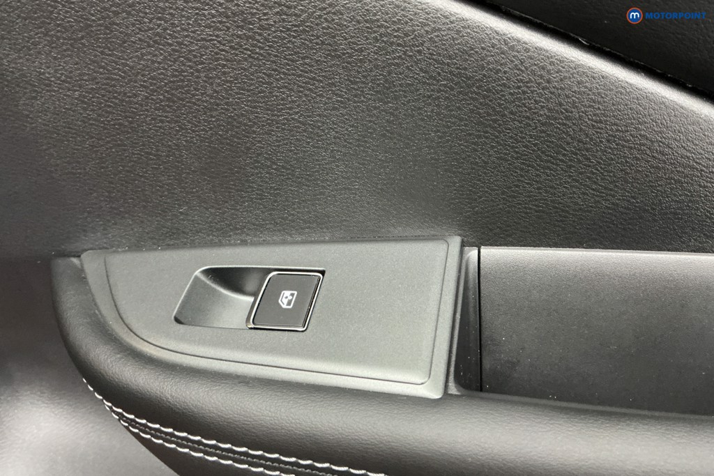 Nissan Qashqai N-Connecta Manual Petrol SUV - Stock Number (1596874) - 26th supplementary image