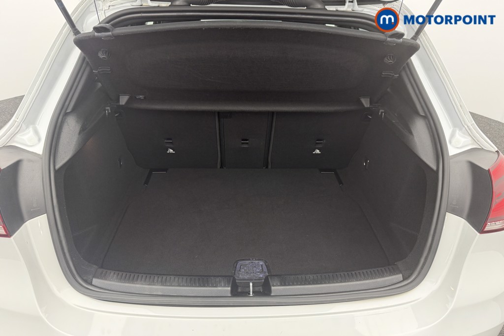 Mercedes-Benz A Class Amg Line Executive Edition Automatic Petrol Hatchback - Stock Number (1596901) - 13th supplementary image