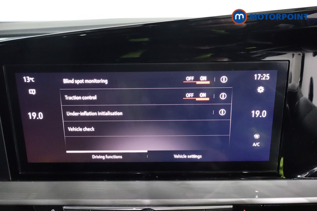 Vauxhall Mokka Ultimate Automatic Electric SUV - Stock Number (1597122) - 9th supplementary image