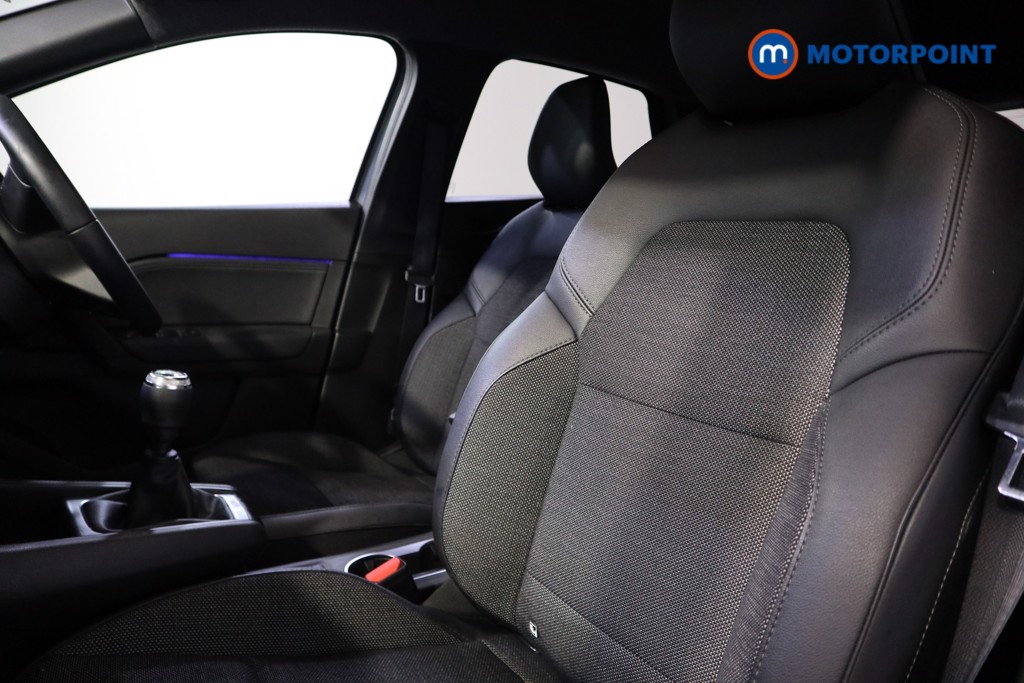 Renault Captur Rive Gauche Manual Petrol SUV - Stock Number (1597412) - 9th supplementary image