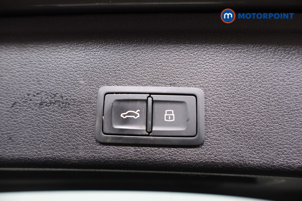 Audi A4 Technik Automatic Diesel Estate - Stock Number (1597841) - 23rd supplementary image