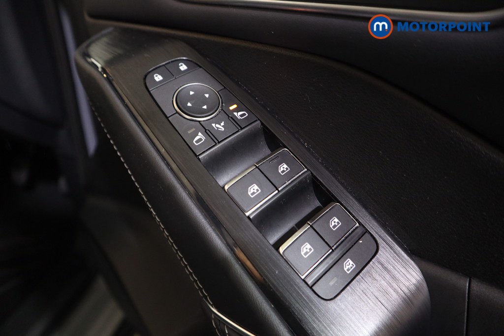 Nissan Qashqai Tekna Manual Petrol SUV - Stock Number (1598070) - 12th supplementary image