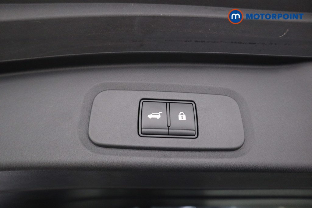 Nissan Qashqai Tekna Manual Petrol SUV - Stock Number (1598070) - 20th supplementary image
