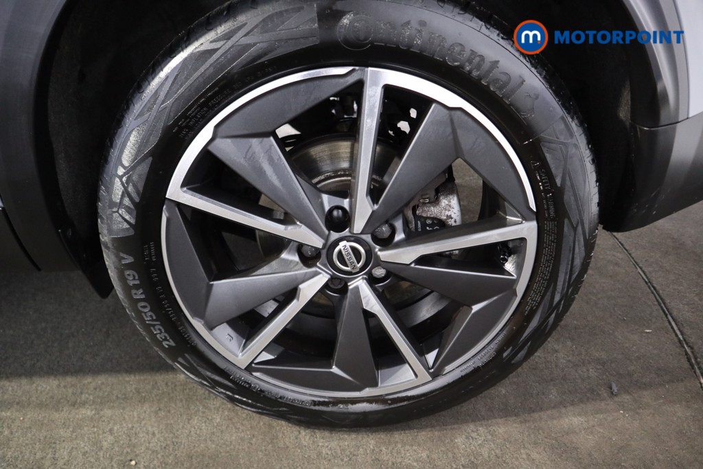 Nissan Qashqai Tekna Manual Petrol SUV - Stock Number (1598070) - 24th supplementary image