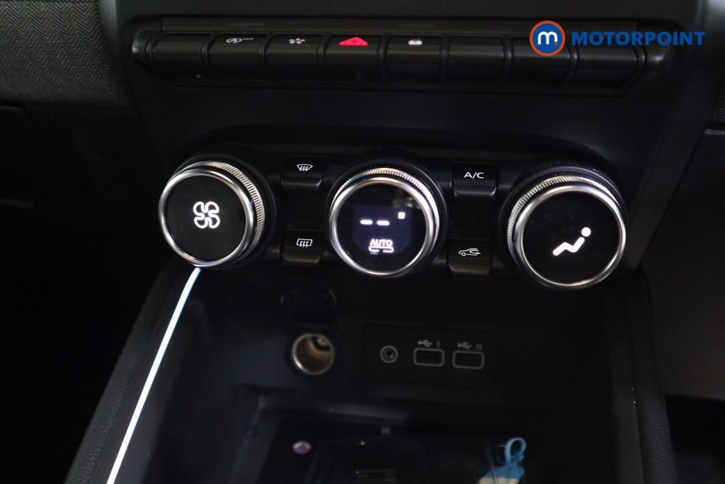 Renault Clio Techno Manual Petrol Hatchback - Stock Number (1598667) - 7th supplementary image