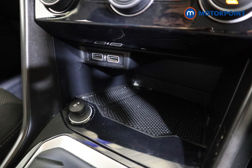 Volkswagen T-Roc SE Manual Petrol SUV - Stock Number (1598851) - 8th supplementary image