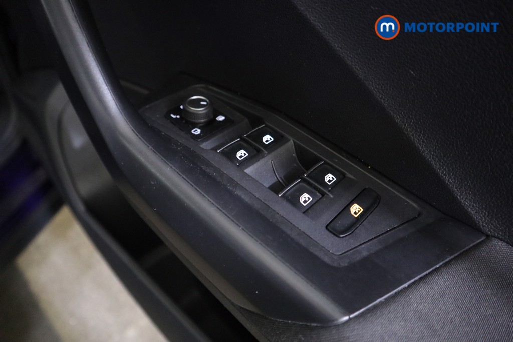 Volkswagen T-Roc SE Manual Petrol SUV - Stock Number (1598851) - 12th supplementary image