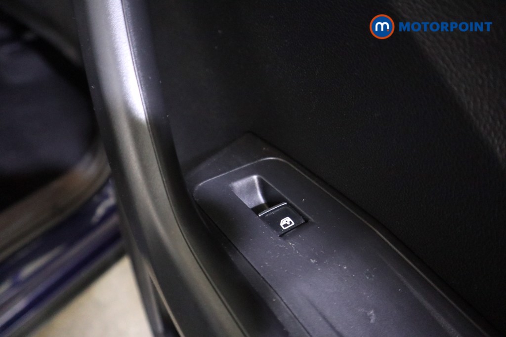 Volkswagen T-Roc SE Manual Petrol SUV - Stock Number (1598851) - 16th supplementary image