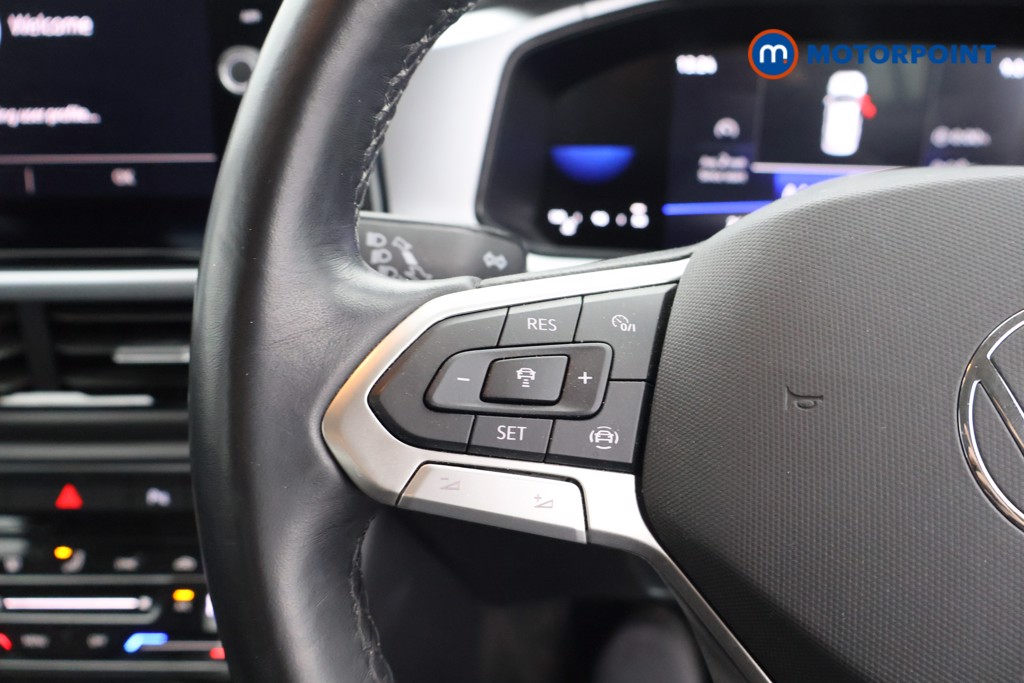 Volkswagen T-Roc Life Manual Petrol SUV - Stock Number (1598873) - 2nd supplementary image