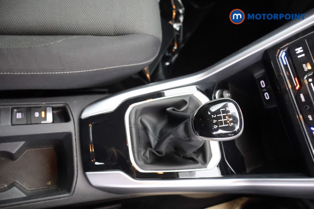 Volkswagen T-Roc Life Manual Petrol SUV - Stock Number (1598873) - 9th supplementary image