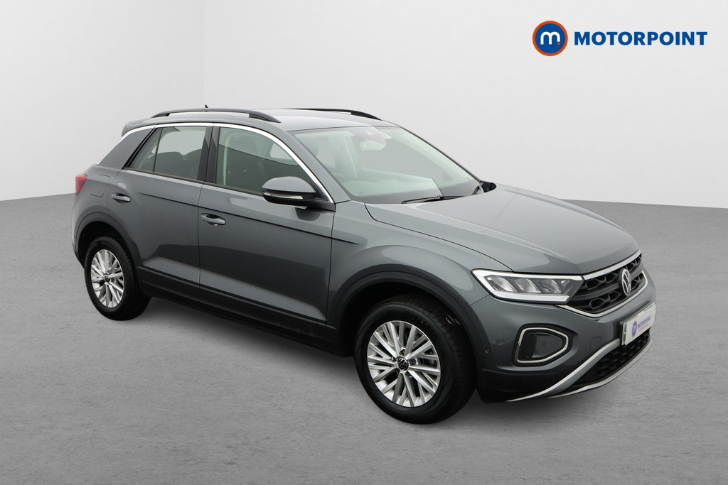 Volkswagen T-Roc Life Manual Petrol SUV - Stock Number (1598873) - Drivers side front corner