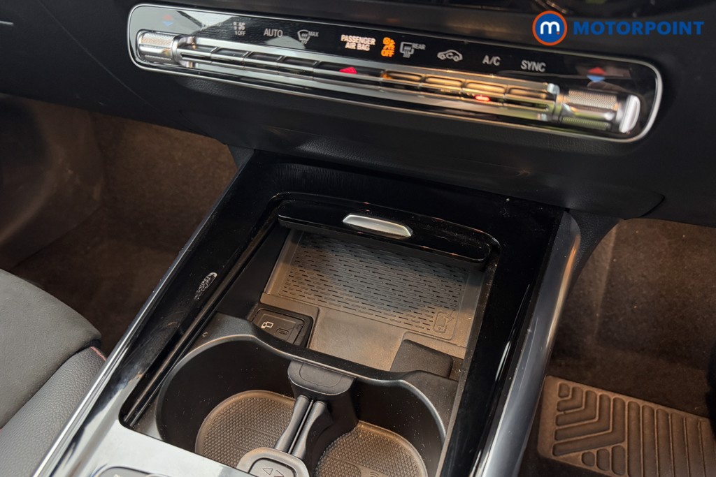 Mercedes-Benz GLA Amg Line Automatic Petrol SUV - Stock Number (1598919) - 16th supplementary image