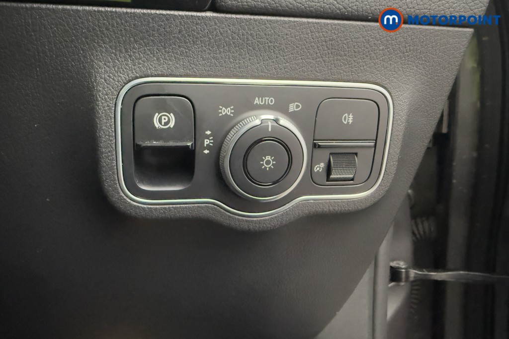 Mercedes-Benz GLA Amg Line Automatic Petrol SUV - Stock Number (1598919) - 20th supplementary image