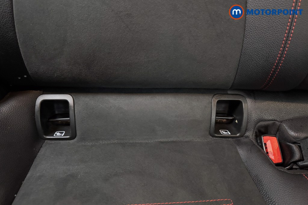 Mercedes-Benz GLA Amg Line Automatic Petrol SUV - Stock Number (1598919) - 30th supplementary image