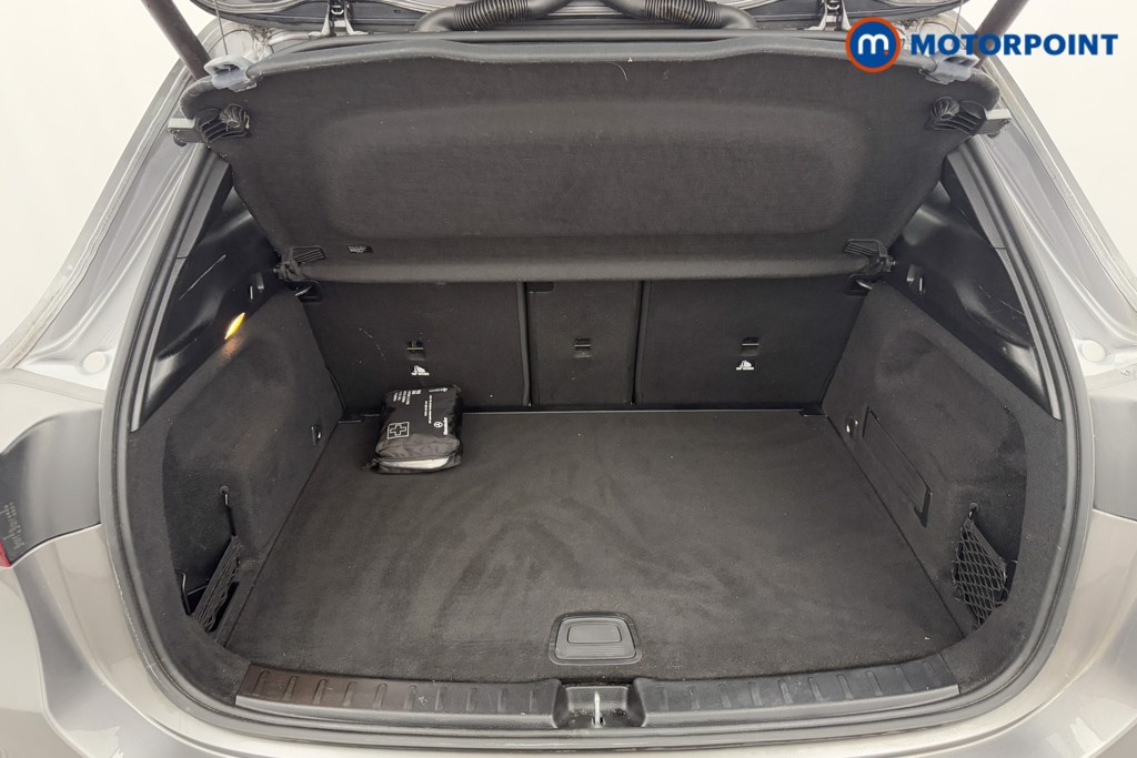 Mercedes-Benz GLA Amg Line Automatic Petrol SUV - Stock Number (1598919) - 32nd supplementary image