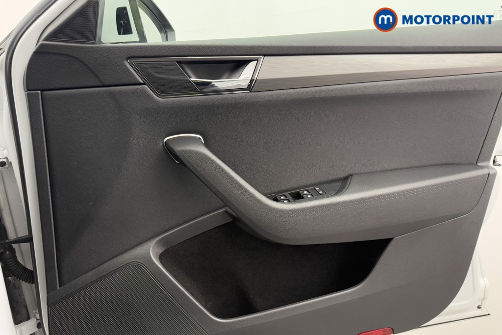 Skoda Superb Se L Automatic Petrol Hatchback - Stock Number (1599408) - 17th supplementary image