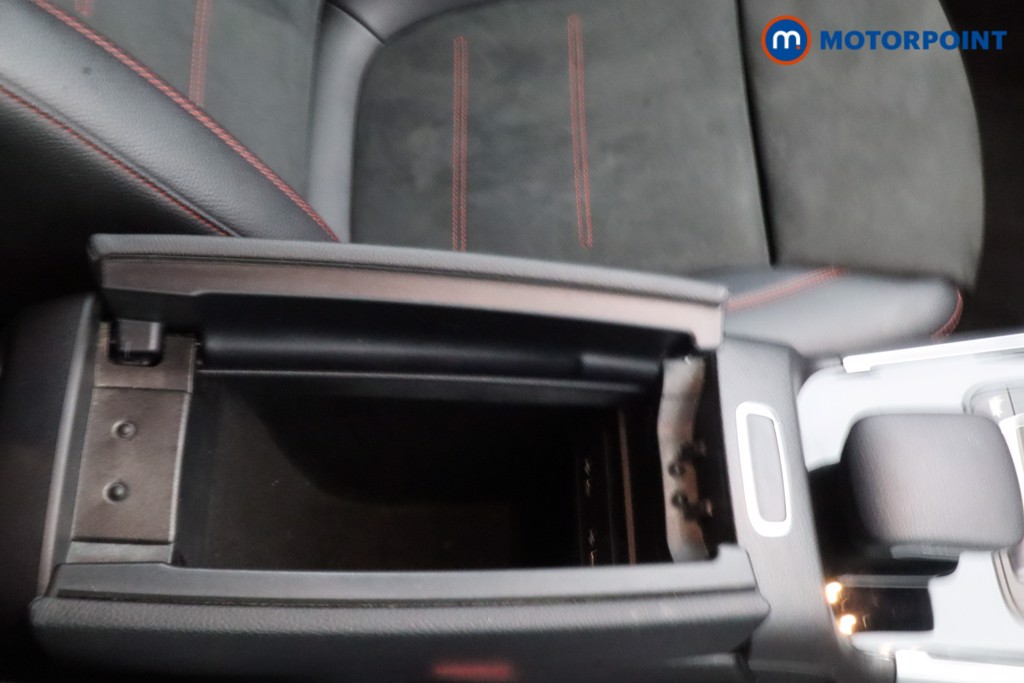 Mercedes-Benz GLA Amg Line Automatic Petrol SUV - Stock Number (1599538) - 11th supplementary image