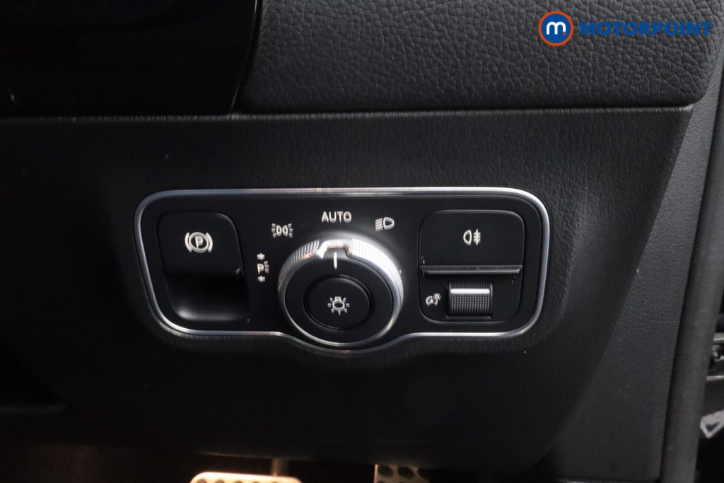 Mercedes-Benz GLA Amg Line Automatic Petrol SUV - Stock Number (1599538) - 12th supplementary image