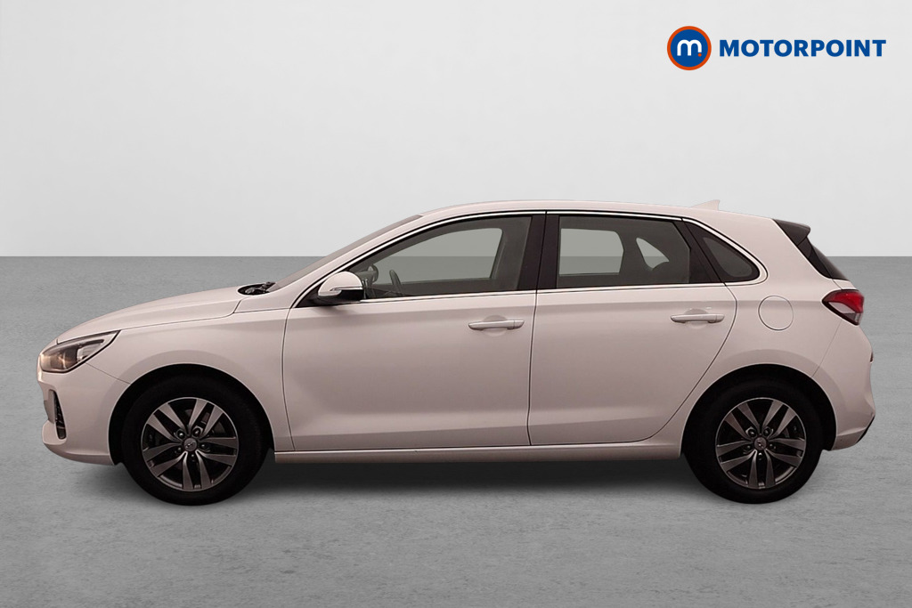 Hyundai I30 Se Nav Manual Petrol Hatchback - Stock Number (1599868) - Passenger side