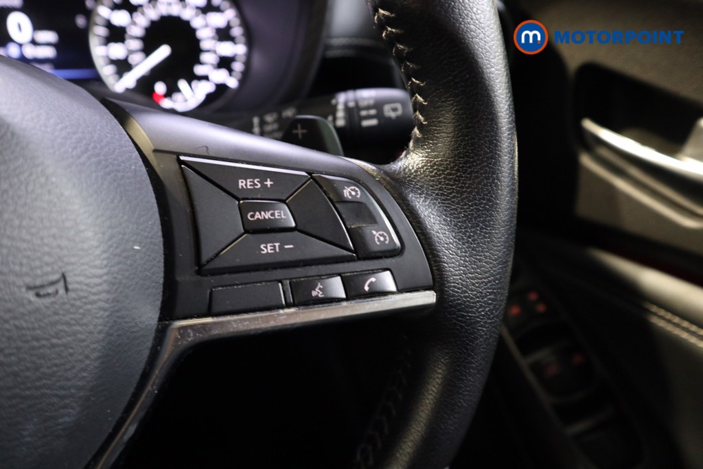 Nissan Juke N-Connecta Automatic Petrol SUV - Stock Number (1599991) - 4th supplementary image