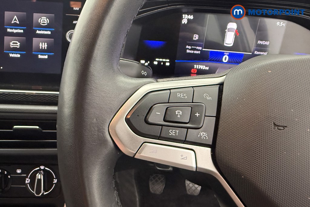 Volkswagen Polo Life Manual Petrol Hatchback - Stock Number (1600070) - 4th supplementary image