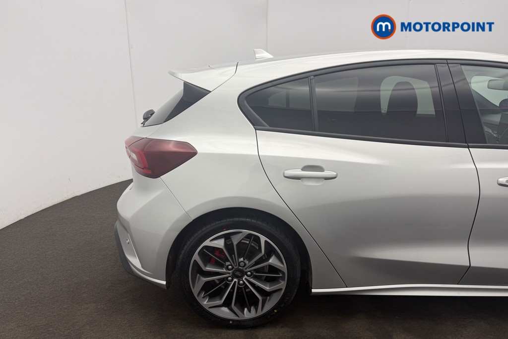 Ford Focus St-Line X Manual Petrol Hatchback - Stock Number (1600420) - 8th supplementary image
